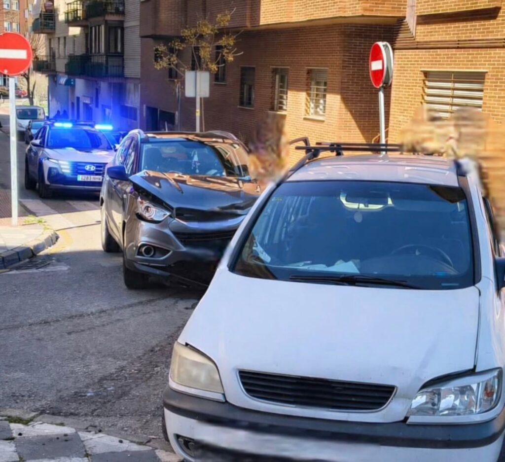 23/03/2026 Colisión de dos vehículos en la calle Sebastián de Covarrubias de Cuenca.
SOCIEDAD ESPAÑA EUROPA CASTILLA-LA MANCHA
POLICÍA LOCAL DE CUENCA