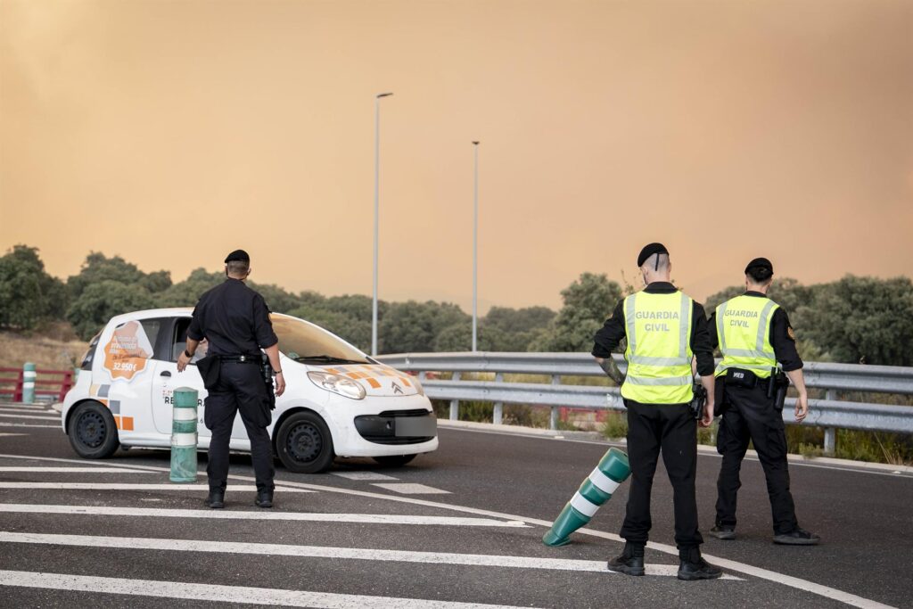 Los incendios que afectan a la Comunidad de Madrid siguen avanzando sin control