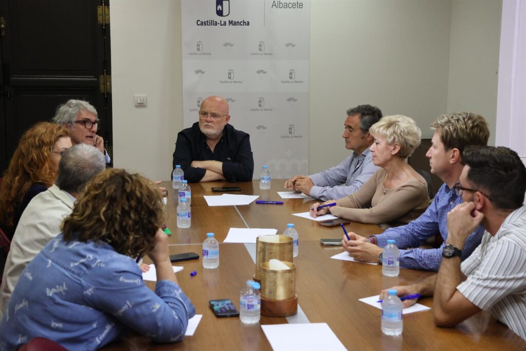 Reunión de la Junta con los alcaldes de la Zona Básica de Salud de Madrigueras
