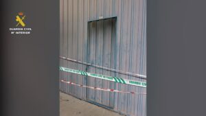 14/10/2026 Nave de Borox que fue incendiada para cobrar el seguro..

Dos personas han sido detenidas y otra más investigada como presuntas autoras de un delito de incendio en una nave industrial en el polígono 'Jesús Menchero' de la localidad de Borox, cuya finalidad era la de estafar al seguro.

SOCIEDAD ESPAÑA EUROPA CASTILLA-LA MANCHA
GUARDIA CIVIL
