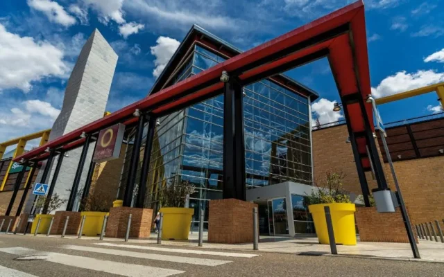 1003743744149_255335825_1706x960