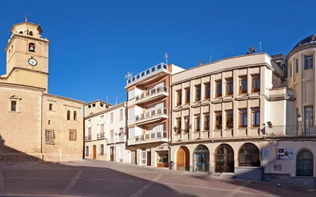 Plaza-mayor-hellin_jccm-16-9