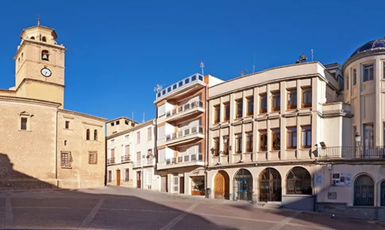 Plaza-mayor-hellin_jccm-16-9