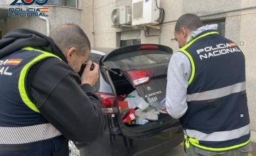 20/03/2026 La Policía Nacional detiene en Ciudad Real a un varón especializado en la comisión de robos en vehículos..

La Policía Nacional ha detenido en Ciudad Real a un delincuente especializado en la comisión de robos y hurtos en el interior de vehículos. El detenido, que ya había sido arrestado con anterioridad por delitos contra el patrimonio, es considerado como presunto autor de once hechos delictivos.

SOCIEDAD CASTILLA-LA MANCHA ESPAÑA EUROPA CIUDAD REAL AUTONOMÍAS
POLICÍA NACIONAL