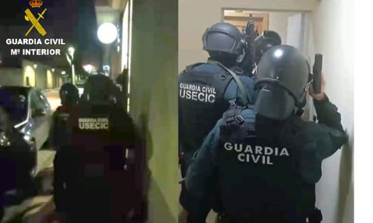 30/03/2026 Sucesos.- Guardia Civil de Cuenca detiene a seis personas por trece delitos de hurto y uno de robo con fuerza.

Efectivos de la Guardia Civil de Cuenca, concretamente el Equipo ROCA de la Compañía de Tarancón, han procedido a la detención de seis personas (cuatro hombres y dos mujeres), con edades comprendidas entre los 19 y 37 años, como presuntos autores de trece delitos de hurto y un delito de robo con fuerza en las cosas.

SOCIEDAD 
GUARDIA CIVIL