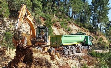 Trabajos en el acceso de Los Chorros del Río Mundo