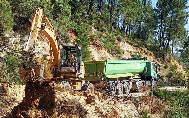 Trabajos en el acceso de Los Chorros del Río Mundo
