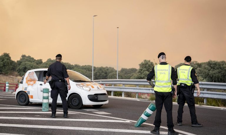 Los incendios que afectan a la Comunidad de Madrid siguen avanzando sin control