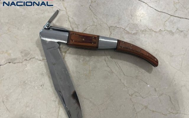 Imagen de la navaja que llevaba el detenido