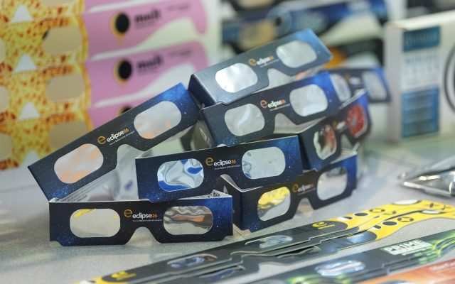Celetesch fabrica gafas homologadas para eclipses