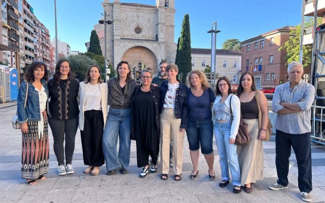 21/09/2026 Presentación de la tercera edición del 'Museo de los Puteros'..

La Asociación Mujeres Siempre Vivas, junto a representantes de PSOE, Izquierda Unida, Partido Comunista Español (PCE), AIKE y CCOO, ha presentado este lunes en Guadalajara la tercera edición del 'Museo de los Puteros', una concentración y performance que tendrá lugar este miércoles, 23 de septiembre, a las 19.30 horas en la plaza de Santo Domingo, con motivo del Día Internacional contra la trata y la explotación sexual.

SOCIEDAD CASTILLA-LA MANCHA ESPAÑA EUROPA GUADALAJARA AUTONOMÍAS