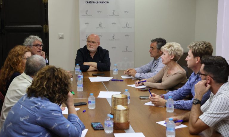 Reunión de la Junta con los alcaldes de la Zona Básica de Salud de Madrigueras