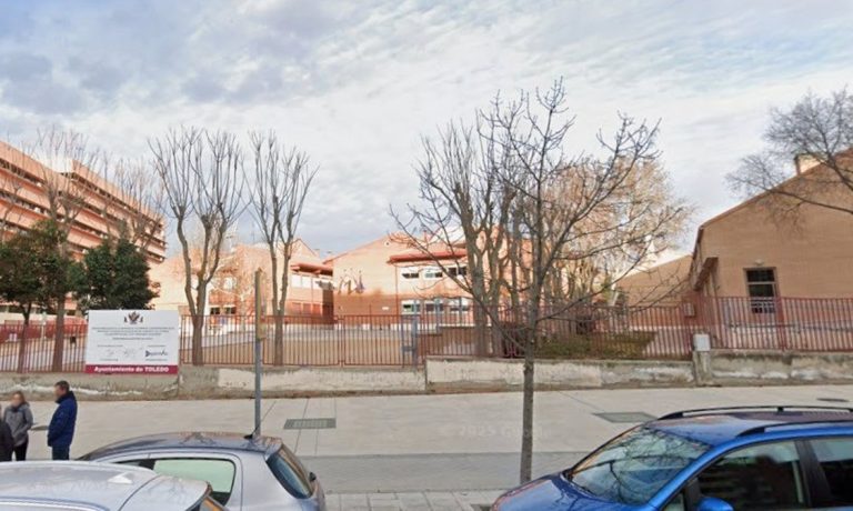 17/01/2026 CEIP Gregorio Marañón en Toledo.

Este lunes 19 de enero tendrá lugar una reunión entre la dirección del CEIP Gregorio Marañón en Toledo, la Inspección de Educación y representantes de las familias, tras denunciar estas conductas violentas reiteradas de un alumno de 3º de Primaria y pedir al Gobierno regional medidas urgentes.

SOCIEDAD CASTILLA-LA MANCHA ESPAÑA EUROPA TOLEDO
GOOGLE MAPS